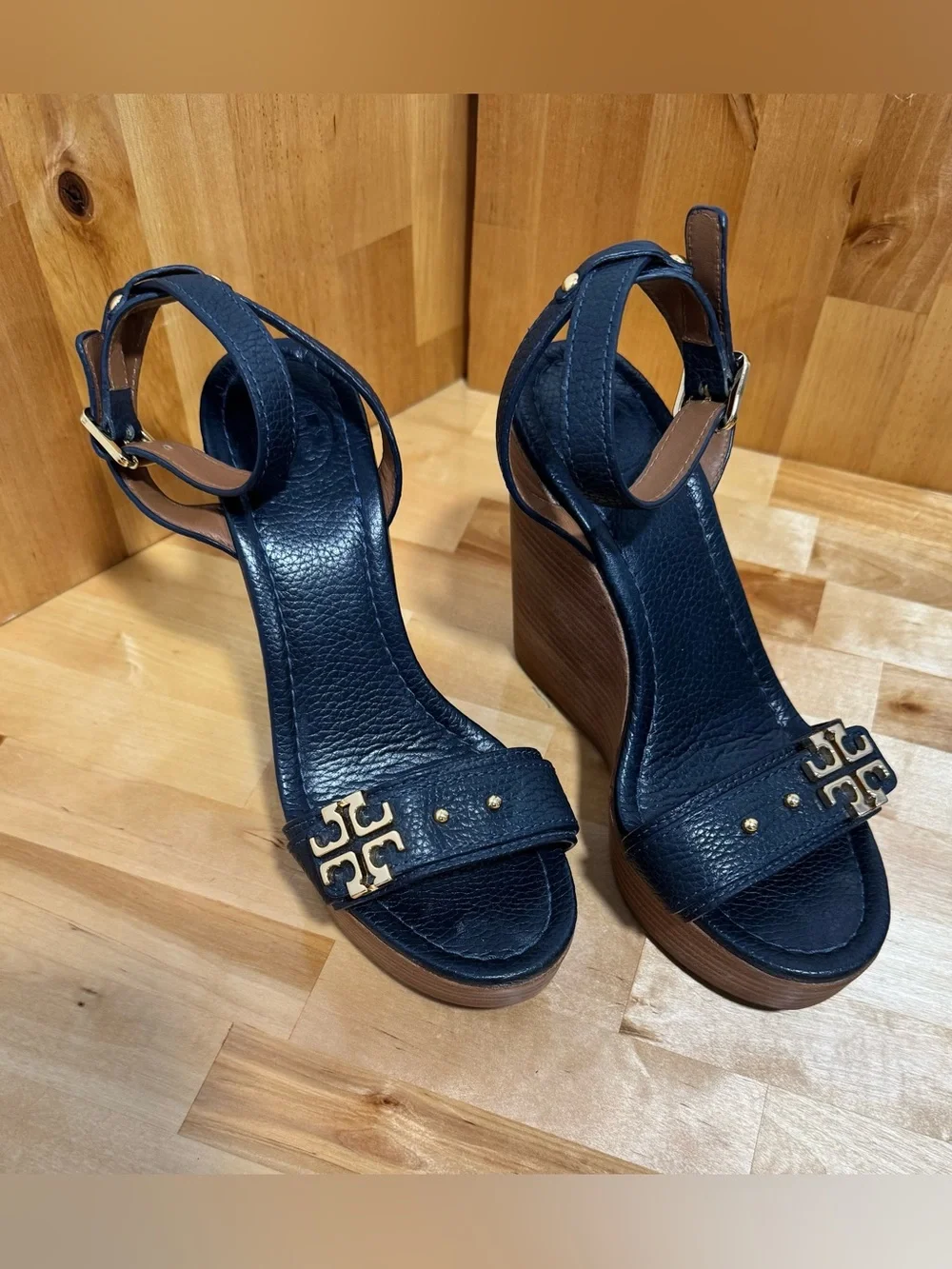 Authentic Tory Burch Elina Navy Leather Wedges